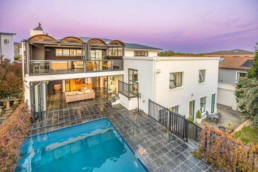 5 Bedroom Property for Sale in Deo Gracia Western Cape